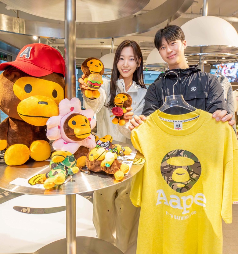 현대백화점, 성수 EQL 매장에서 글...