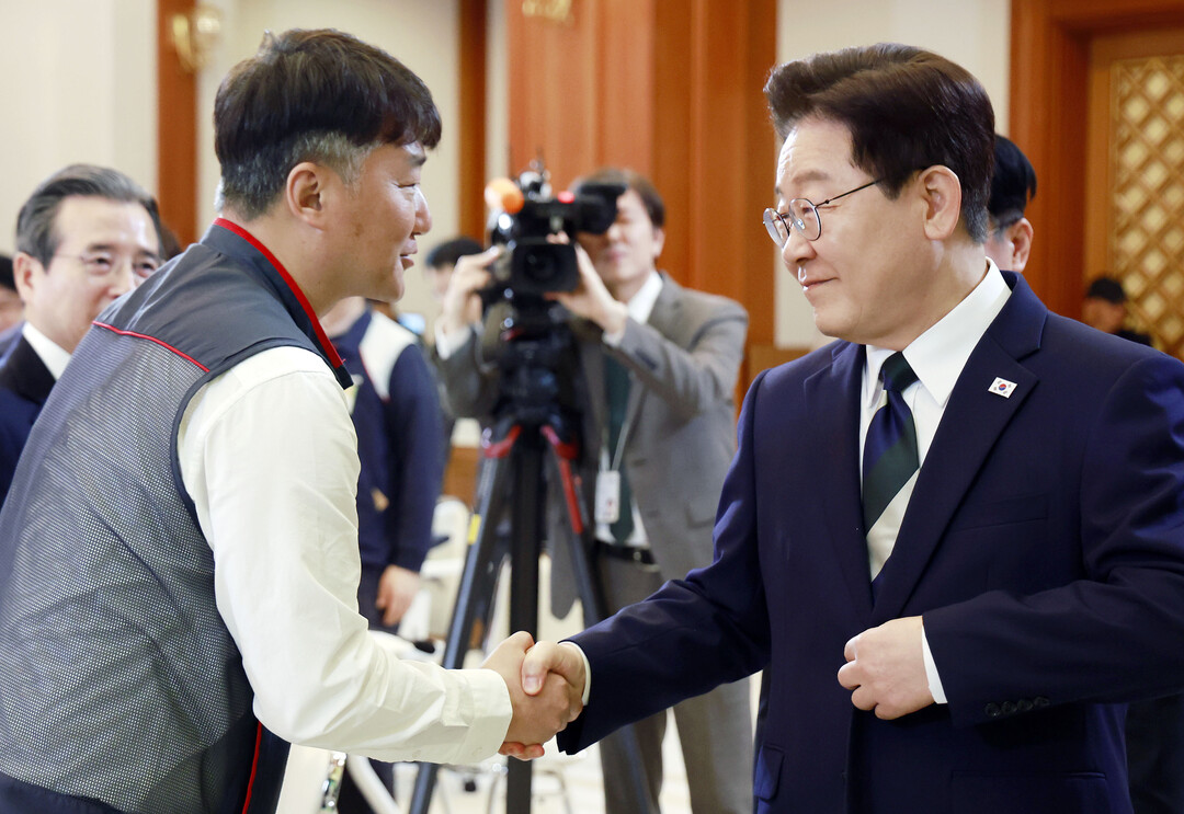 李대통령 "2년 기간제법, 노동보호 ...